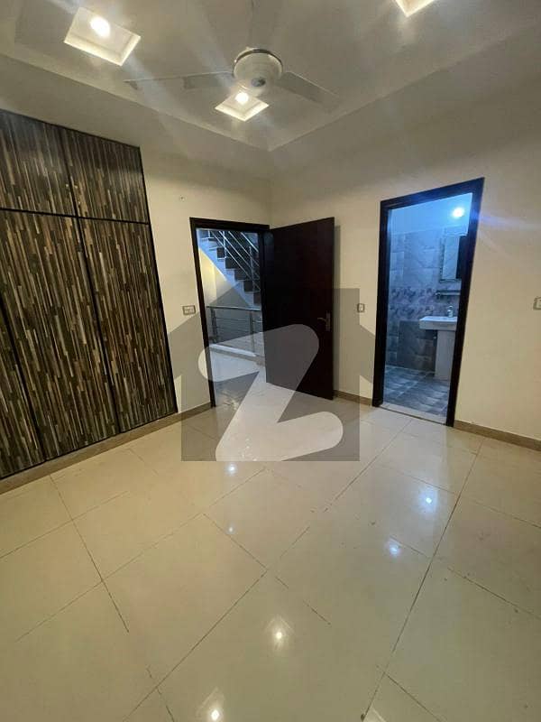 2 BEDROOMS UPPER PORTION AVAILABLE FOR RENT