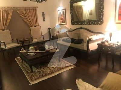 ڈی ایچ اے فیز 8 - زون اے ڈی ایچ اے فیز 8,ڈی ایچ اے ڈیفینس,کراچی میں 4 کمروں کا 17 مرلہ فلیٹ 10.5 کروڑ میں برائے فروخت۔