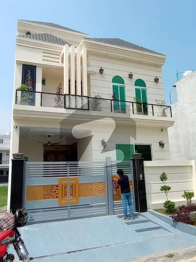 A GREAT OPPORTUNITY IS WAITING FOR YOU IN CITY HOUSING AT A BLOCK EXTENSION WHICH HAVE GREAT AMENITY'S OFFERING 5 MARLA MOST SPACIOUS HOUSE IN VERY CHEAPEST PRICE