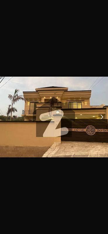 Luxurious Villa 1 Kanal For Sale