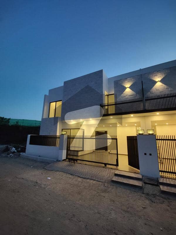10 Marla House Ideally Situated In Bani Gala