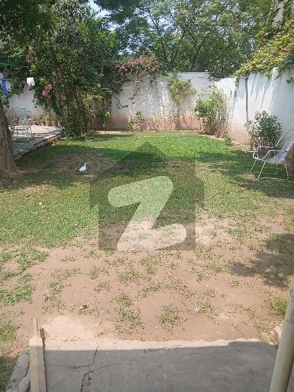 مال روڈ پشاور میں 5 کمروں کا 1 کنال مکان 15.0 کروڑ میں برائے فروخت۔ مال روڈ پشاور میں 5 کمروں کا 1 کنال مکان 15.0 کروڑ میں برائے فروخت۔