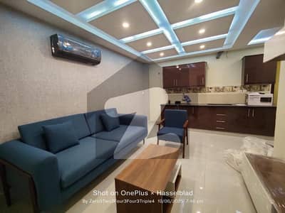 2 BED FULL FURNISHED APPATMENT FOR RENT IN IQBAL BLOCK BAHRIA TOWN LAHORE