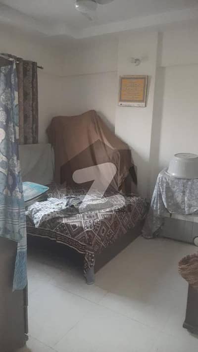 Stunning 850 Square Feet Flat In Gulshan-e-Iqbal - Block 4 Available