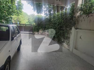 20 MARLA HOUSE UPPER PORTION AVALIABLE FOR RENT F-8