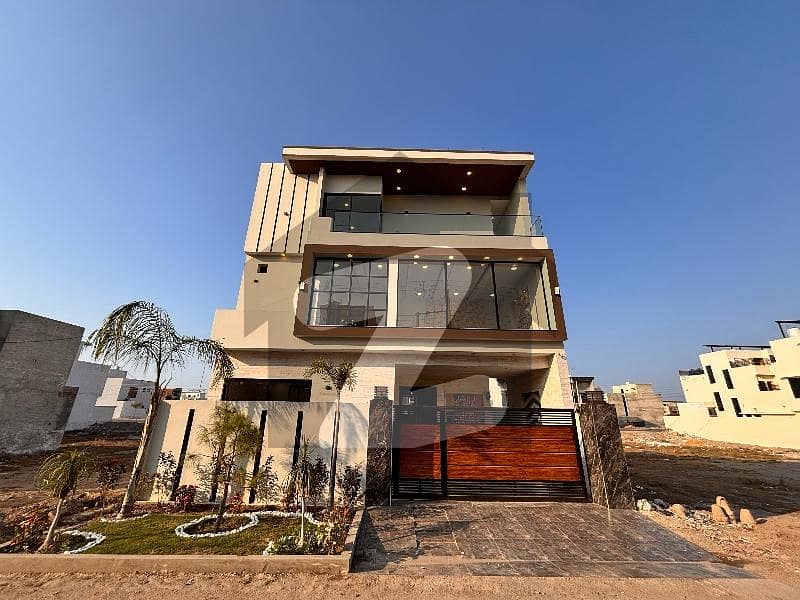 7.5 MARLA LUXURY HOUSE AVAILABLE FOR SALE