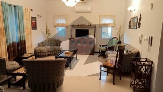 ڈی ایچ اے فیز 8 ڈی ایچ اے ڈیفینس,کراچی میں 6 کمروں کا 1 کنال مکان 14.0 کروڑ میں برائے فروخت۔