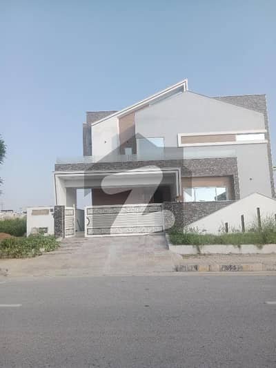 ایم پی سی ایچ ایس ۔ ملٹی گارڈنز بی ۔ 17,اسلام آباد میں 8 کمروں کا 1 کنال مکان 2.7 لاکھ میں کرایہ پر دستیاب ہے۔