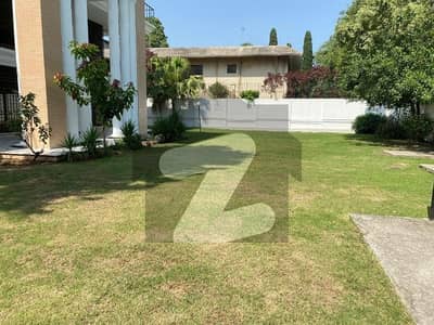 ایف ۔ 8/4 ایف ۔ 8,اسلام آباد میں 6 کمروں کا 4 کنال مکان 19.5 لاکھ میں کرایہ پر دستیاب ہے۔