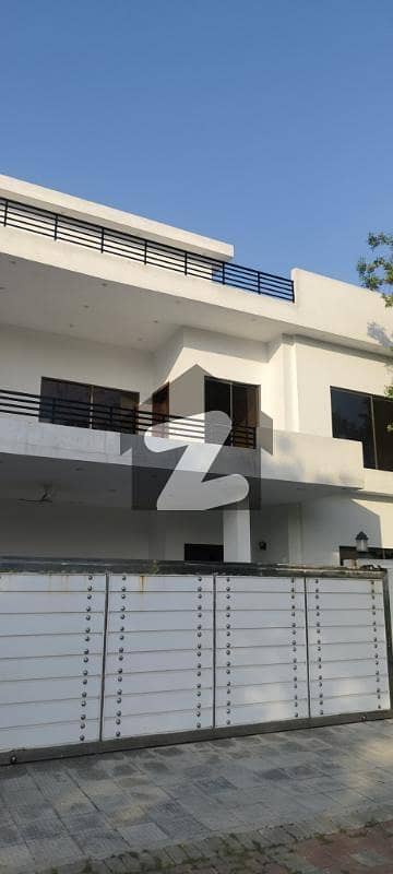 Good Living 1 Kanal House Of Rent Is Available