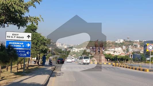 بحریہ گرینز۔ اوورسیز انکلیو - سیکٹر 5 بحریہ گرینز۔ اوورسیز انکلیو,بحریہ ٹاؤن فیز 8,بحریہ ٹاؤن راولپنڈی,راولپنڈی میں 1 کنال رہائشی پلاٹ 3.5 کروڑ میں برائے فروخت۔