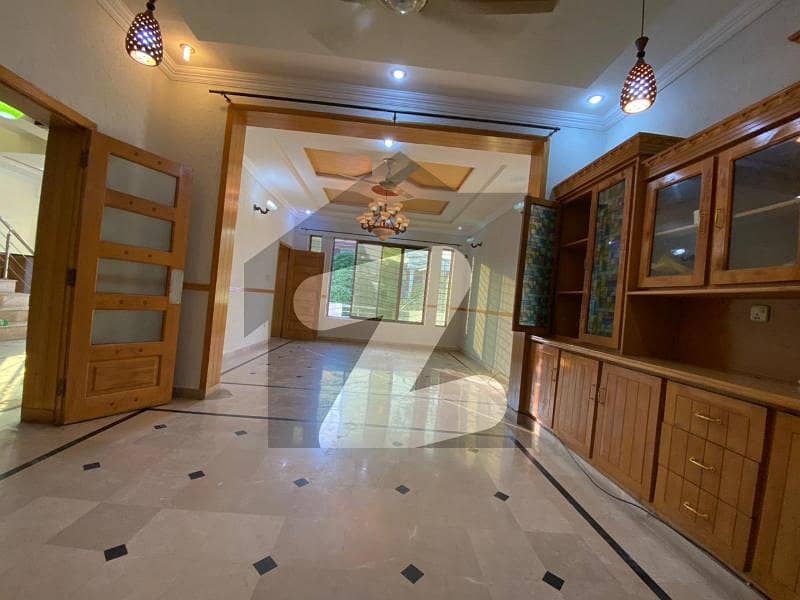 UPPER PORTION IS AVAILABLE FOR RENT IN I-8 ISLAMABAD. UPPER PORTION IS AVAILABLE FOR RENT IN I-8 ISLAMABAD.