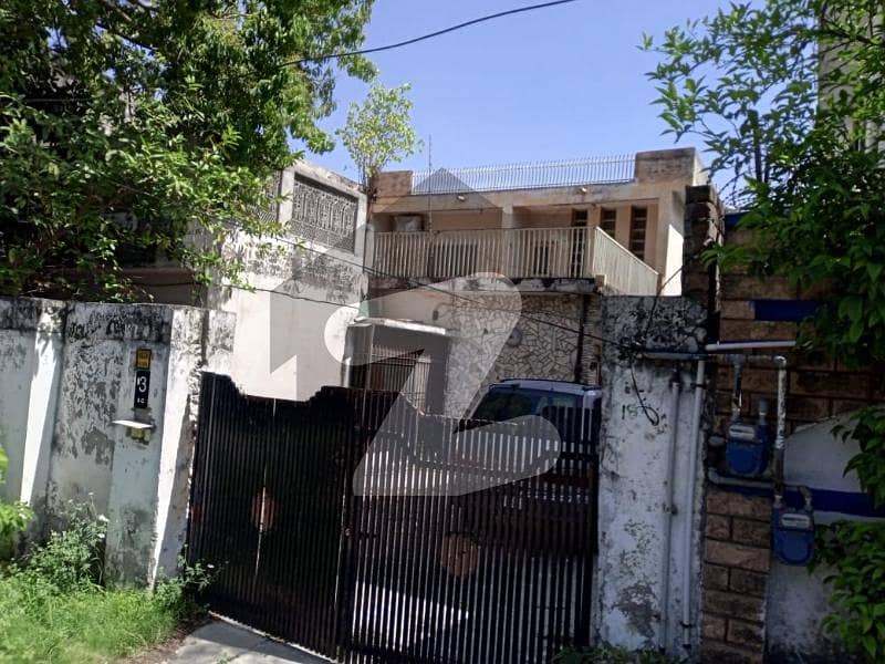 G-6/4 Islamabad Old Build House Available For Sale G-6/4 Islamabad Old Build House Available For Sale