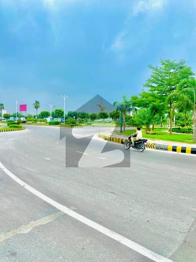 Block A 5 Kanal Farmhouse Plot Is Available For Sale,Gulberg Green Islamabad