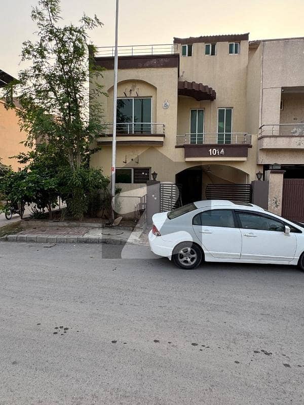 5 Marla Use House Available For Sale 5 Marla Use House Available For Sale