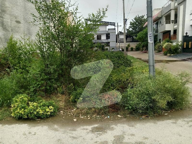 شاداب ٹاؤن کوئنز روڈ,سرگودھا میں 5 مرلہ مکان 1.25 کروڑ میں برائے فروخت۔