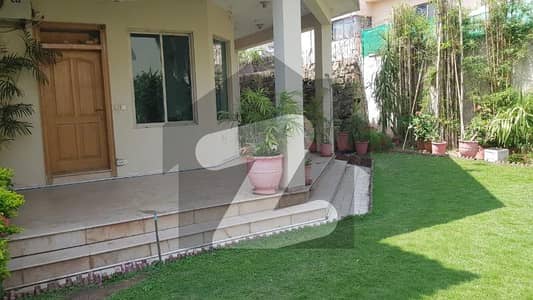 F-6, Semi Furnished 6 Beds House With Generator