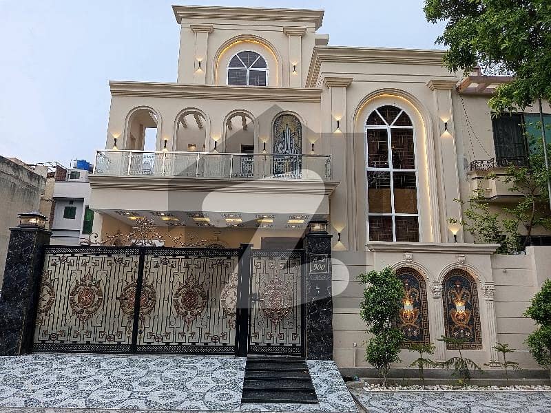 Highly-Desirable Prime Location 10 Marla House Available In Wapda Town Highly-Desirable Prime Location 10 Marla House Available In Wapda Town