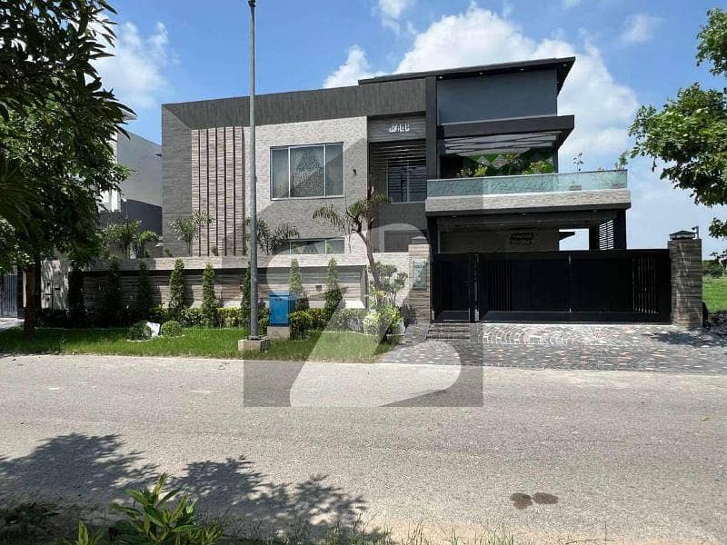 1 Kanal Top Quality Build Luxurious Beautiful Modern Design Villa With Basement For Sale In DHA Lahore Phase 7 Prime Location
