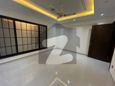 ڈی ایچ اے فیز 6 - بلاک بی فیز 6,ڈیفنس (ڈی ایچ اے),لاہور میں 3 کمروں کا 1 کنال زیریں پورشن 1.4 لاکھ میں کرایہ پر دستیاب ہے۔