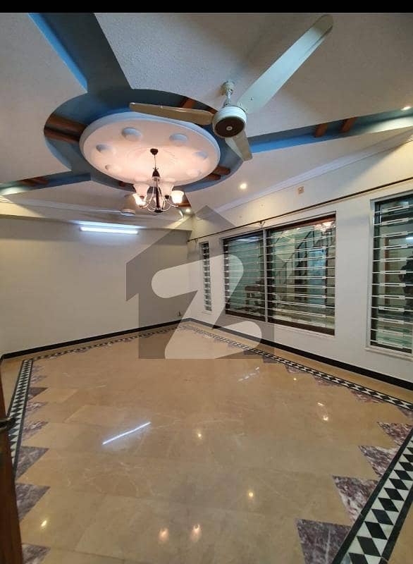10 Marlas BASEMENT Park Facing Gas And Electricity Separated G-13/2
