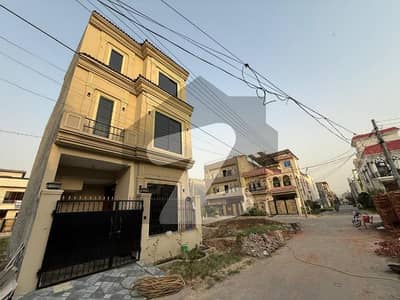 3 Marla Beautiful House For Sale In Bismillah Housing Scheme.
