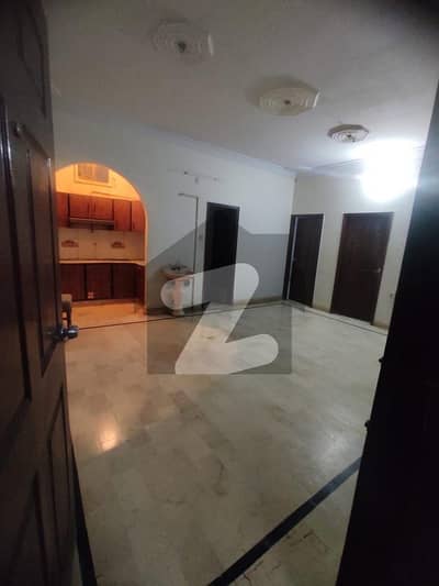 150 Square Yards Upper Portion Situated In Gulshan-E-Iqbal - Block 13 A For Rent