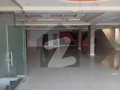 جوہر ٹاؤن لاہور میں 1 کنال مکان 2.7 لاکھ میں کرایہ پر دستیاب ہے۔