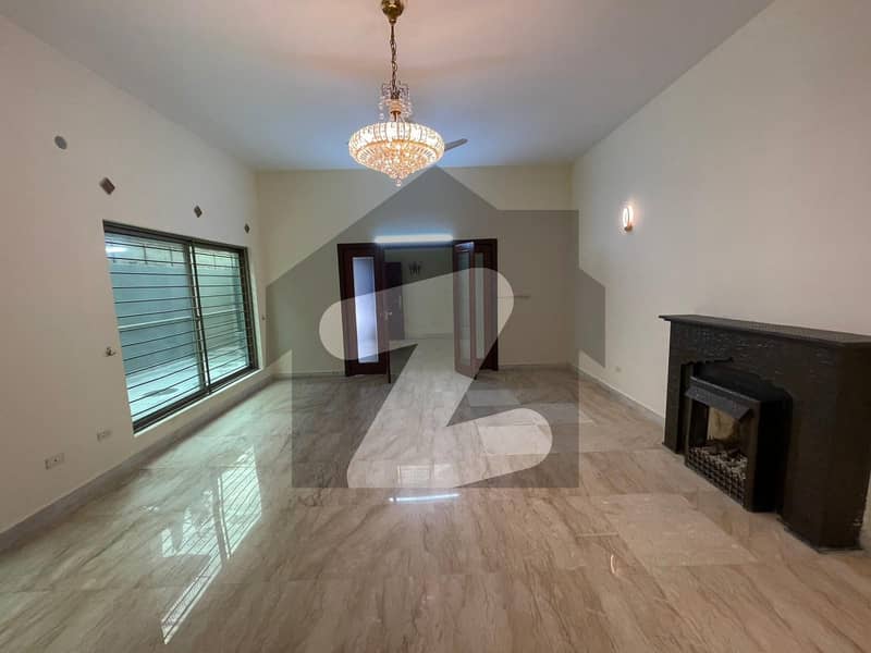 Luxurious House Available For Rent In F10 Luxurious House Available For Rent In F10