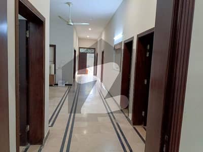NEAT AND CLEAN 10 FULL HOUSE FOR RENT NEAR HIGHWAY ( GAS, ELECTRICITY,WATER BORE) ALL FACILITIES AVAILABLE GOOD LOCATION HOUSE