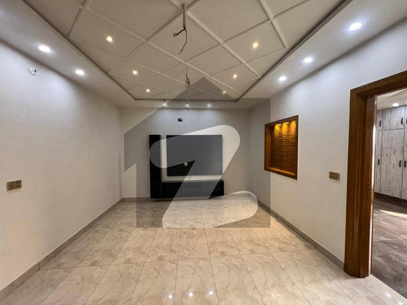 15 Marla Upper Portion Available For Rent 15 Marla Upper Portion Available For Rent