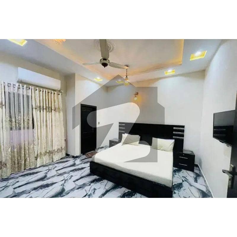 OWNER BUILD 10 MARLA HOUSE FOR SALE OWNER BUILD 10 MARLA HOUSE FOR SALE