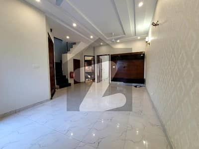 5 MARLA ALMOST BRAND NEW TOP LOCATION HOUSE FOR SALE IN DHA PHASE 5.