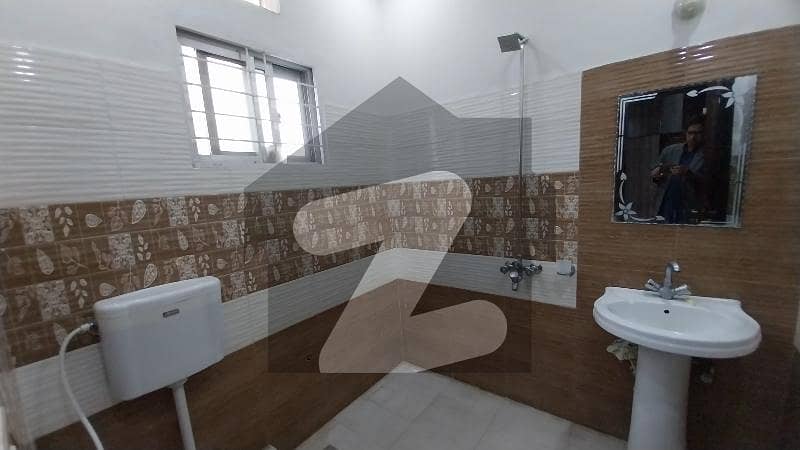 Prime 5 Marla Flat in Nasheman Iqbal Society, Phase I
