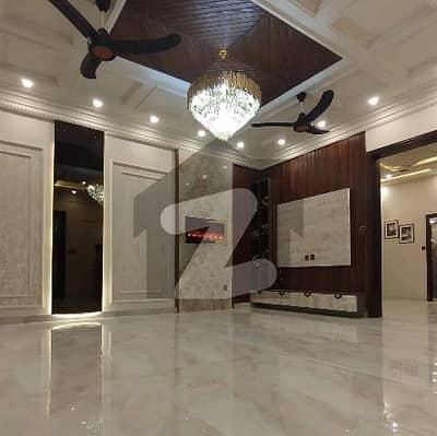 5 Marla Upper Portion For Rent In Bahria Town - Sector E Lahore