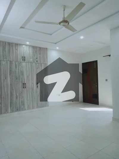 Upper Portion Available For Rent