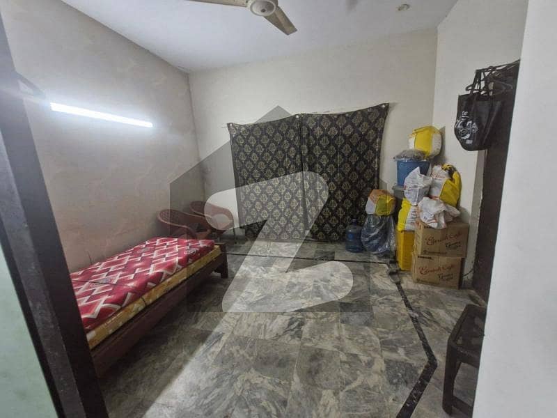 ڈی ایچ اے فیز 2 ڈیفنس (ڈی ایچ اے),لاہور میں 3 کمروں کا 5 مرلہ مکان 85.0 ہزار میں کرایہ پر دستیاب ہے۔ ڈی ایچ اے فیز 2 ڈیفنس (ڈی ایچ اے),لاہور میں 3 کمروں کا 5 مرلہ مکان 85.0 ہزار میں کرایہ پر دستیاب ہے۔