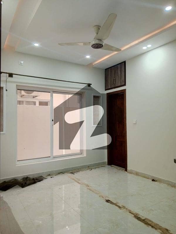 ڈی ۔ 12 اسلام آباد میں 4 کمروں کا 4 مرلہ مکان 1.25 لاکھ میں کرایہ پر دستیاب ہے۔
