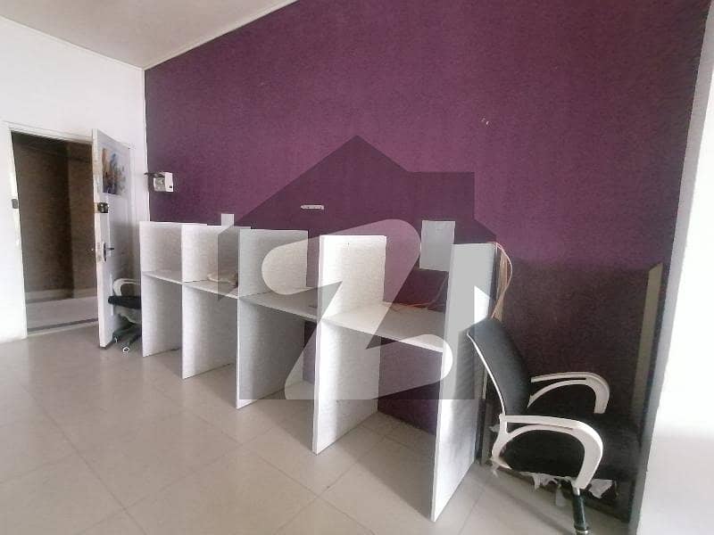 425 Square Feet Office For Grabs In Gulberg