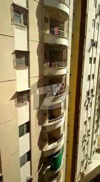 ڈیفینس ویو سوسائٹی کراچی میں 3 کمروں کا 7 مرلہ فلیٹ 1.3 لاکھ میں کرایہ پر دستیاب ہے۔