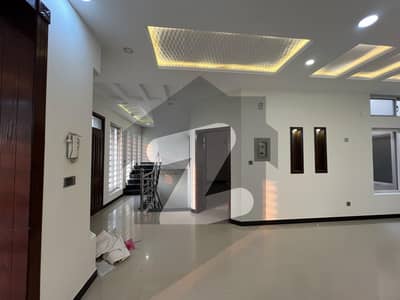 40*80 14 marla Upper portion for rent in G13