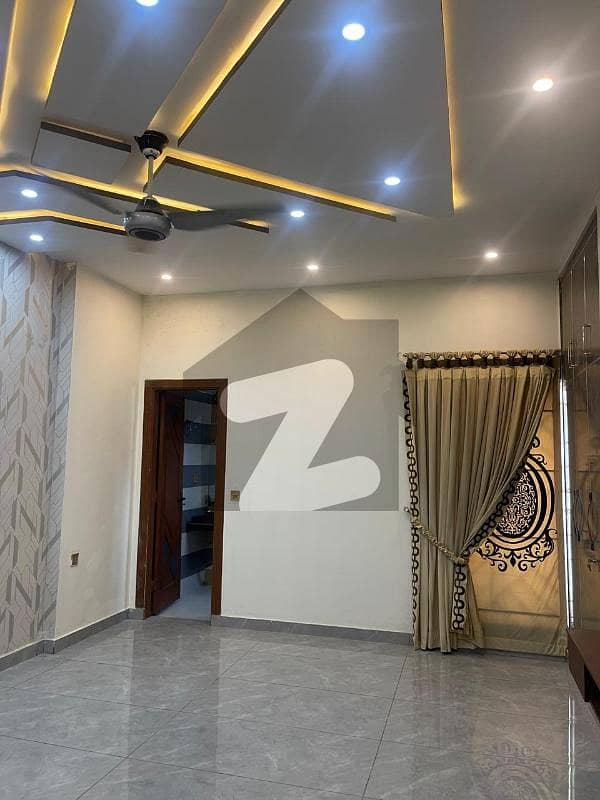 Highly-Desirable Prime Location 10 Marla House Available In Wapda Town Highly-Desirable Prime Location 10 Marla House Available In Wapda Town