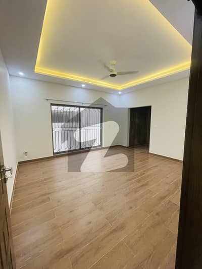 15 Marla Brand New House with Gas, Top Location Near To Carrefour & KFC, 5 Bedrooms For Rent