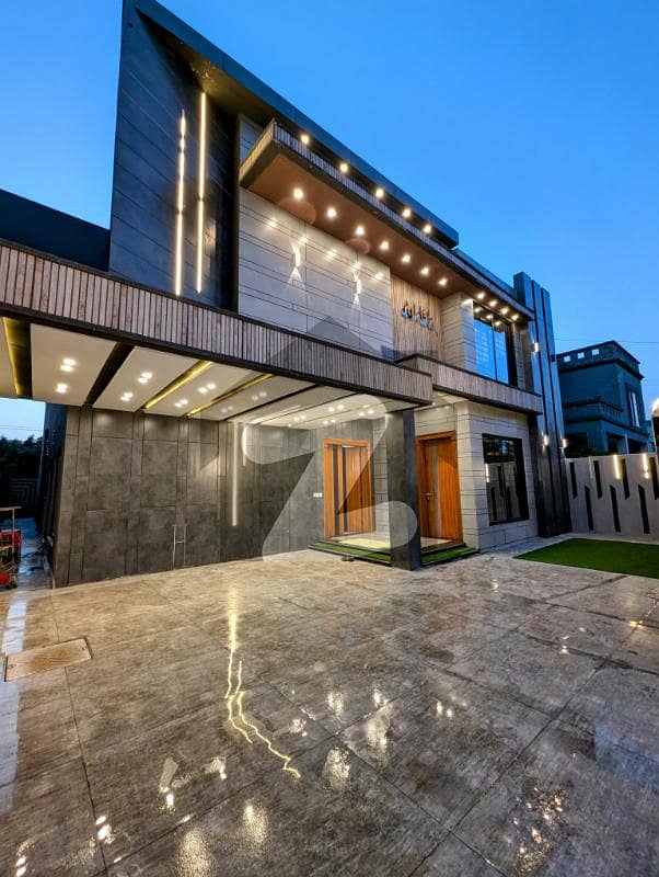1 Kanal Modern House With Double Height Lobby 1 Kanal Modern House With Double Height Lobby