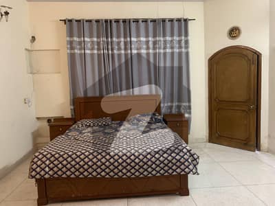 I-8/ Room For Rent