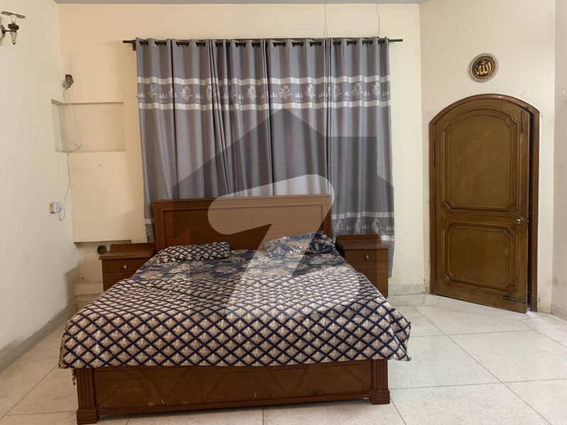 I-8/ Room For Rent I-8/ Room For Rent
