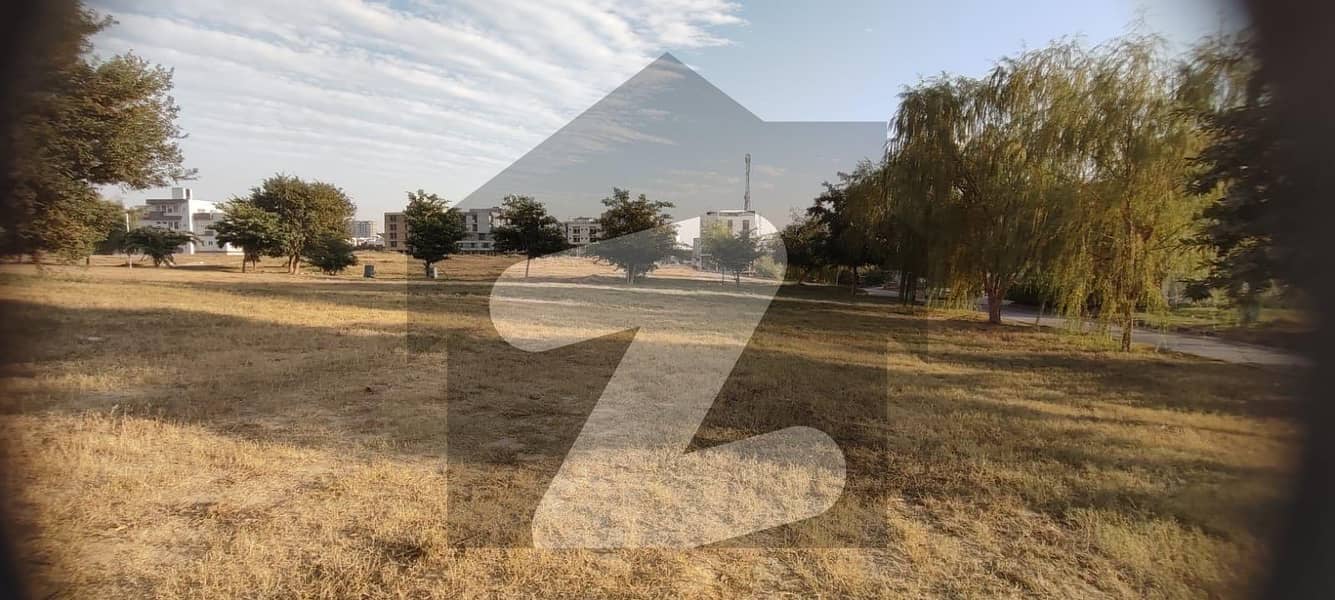 CHANCE DEAL 500 YARDS PRIME LOCATION