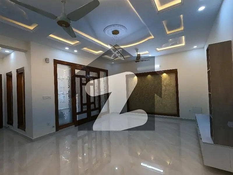BEAUTIFUL LOCATION INVESTOR PRICE HOUSE FOR SALE BEAUTIFUL LOCATION INVESTOR PRICE HOUSE FOR SALE