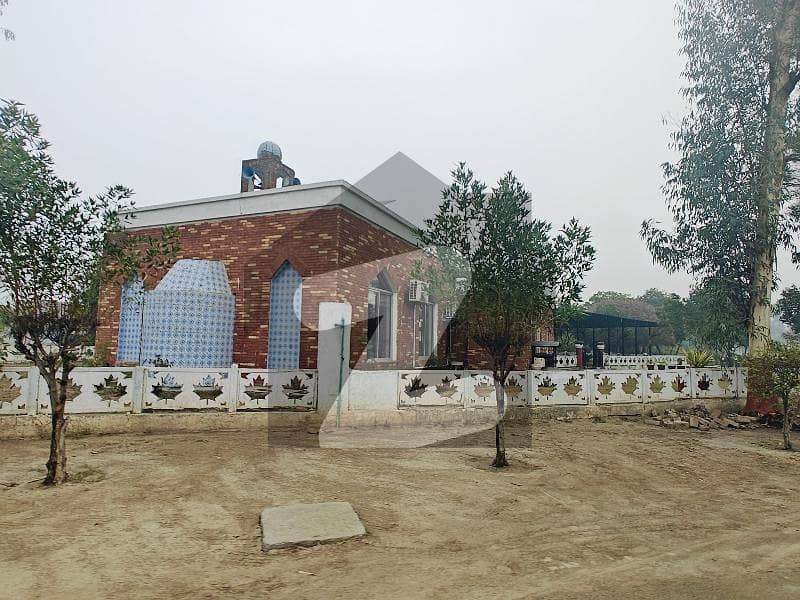 چنار باغ ۔ زون ای چنار باغ - کمرشل زون,چنار باغ,لاہور میں 6 مرلہ کمرشل پلاٹ 1.75 کروڑ میں برائے فروخت۔