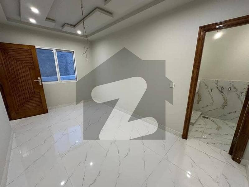 گارڈن ٹاؤن لاہور میں 3 کمروں کا 1 کنال بالائی پورشن 1.25 لاکھ میں کرایہ پر دستیاب ہے۔ گارڈن ٹاؤن لاہور میں 3 کمروں کا 1 کنال بالائی پورشن 1.25 لاکھ میں کرایہ پر دستیاب ہے۔